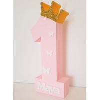 244.Cifra Aniversara Roz cu Coronita (fluturasi)